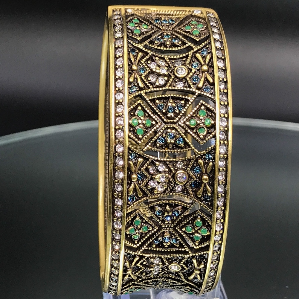 Heidi Daus Hinged Bangle - PRISTINE